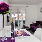 Zdeslav Apartment *