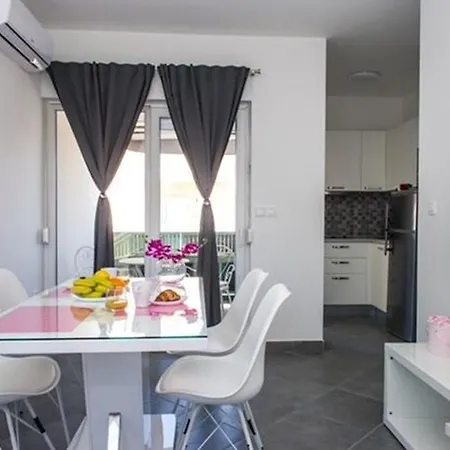 Apartment Zdeslav