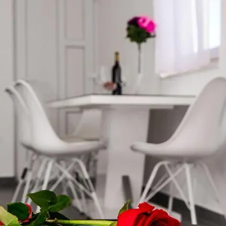 Zdeslav Apartment *