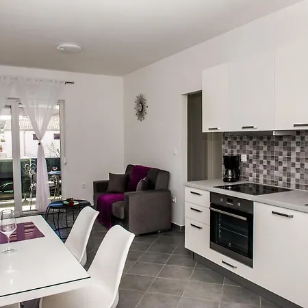 Zdeslav Apartamento *