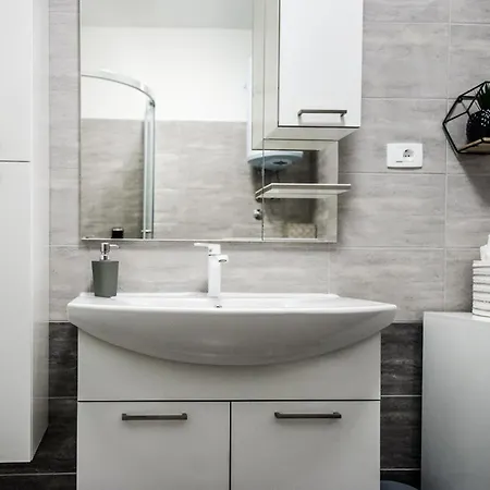 Zdeslav Apartamento Rogoznica (Sibenik-Knin)