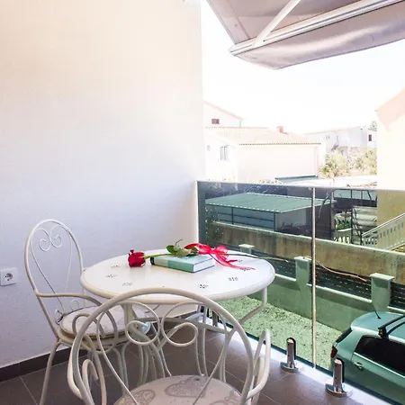 Apartamento Zdeslav Rogoznica (Sibenik-Knin)
