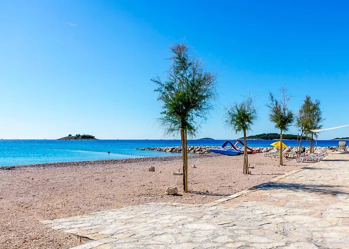 Daire Zdeslav Rogoznica (Sibenik-Knin)