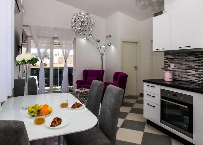 Zdeslav * Rogoznica (Sibenik-Knin)